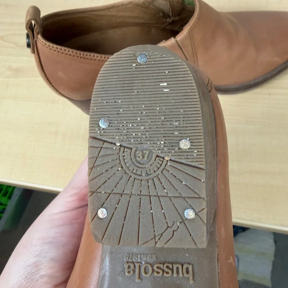 Bussola Alameda Abby Leather‎ Ankle Boots Slip on Women's size 37 (6-6.5)